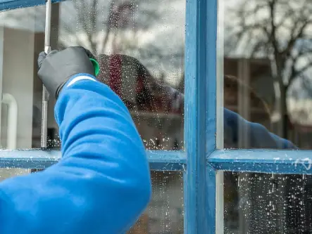 Vitres propres après nettoyage professionnel à Mérignac