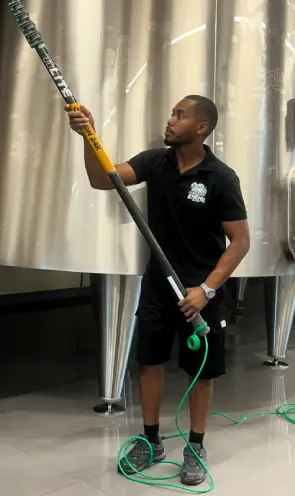 Intervention de l’équipe GpropreService en action à Mérignac