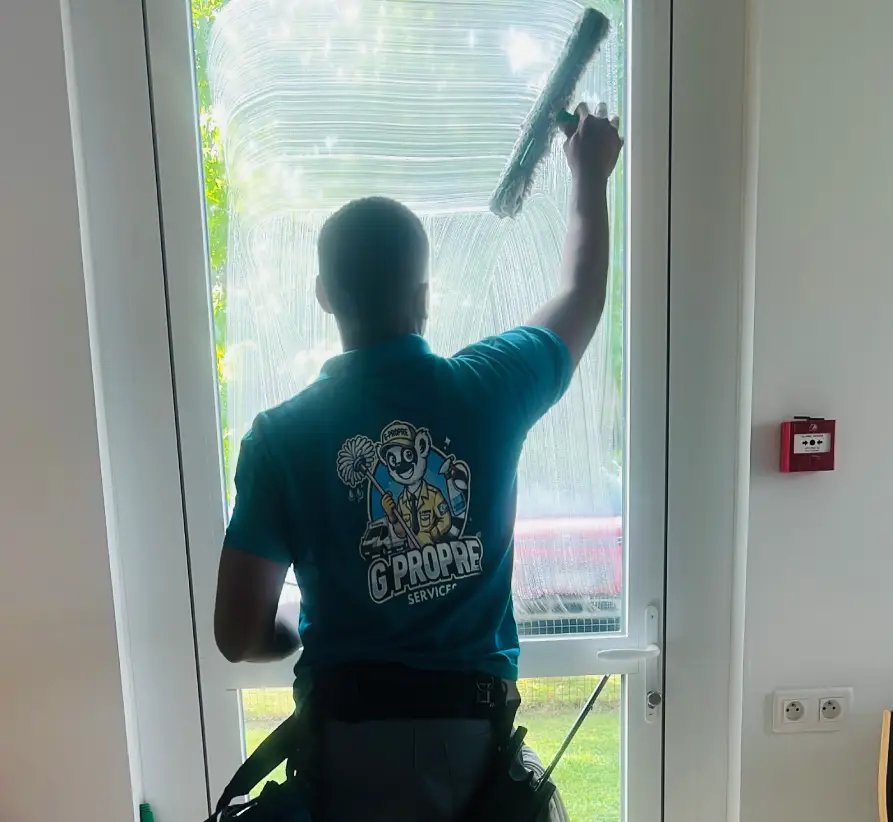 GpropreService – entreprise de nettoyage professionnel à Mérignac en action sur un chantier